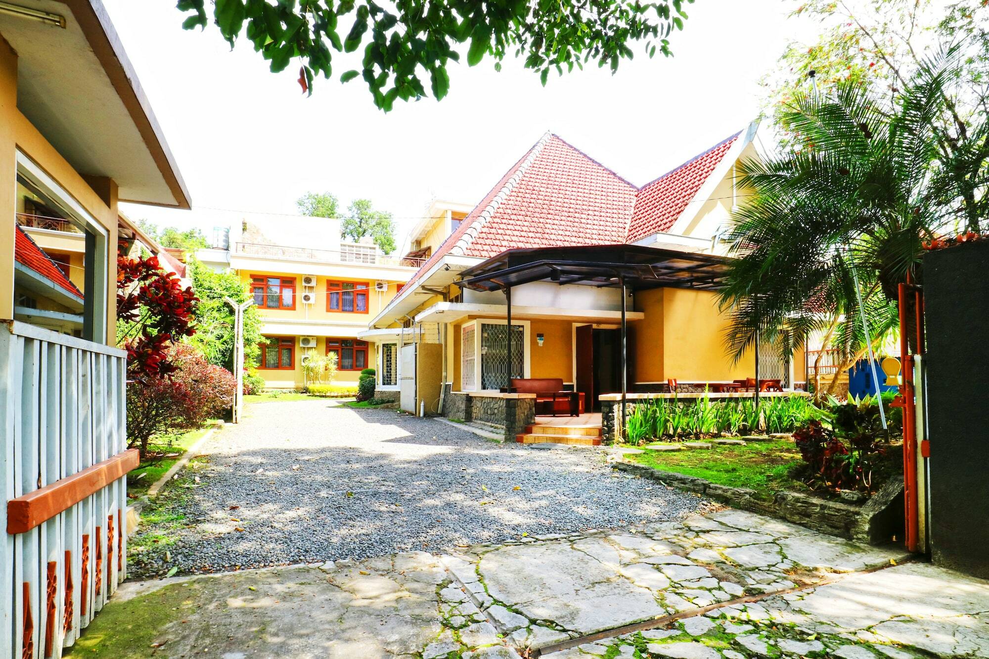 Reddoorz Plus Near Brawijaya Museum Hotel Malang Luaran gambar